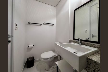 Studio à venda com 28m², 0 quarto e sem vaga Studio à venda com 28m², 0 quarto e sem vagaBanheiro