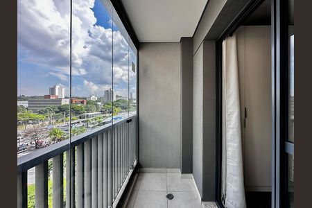 Studio à venda com 28m², 0 quarto e sem vaga Studio à venda com 28m², 0 quarto e sem vagaSacada