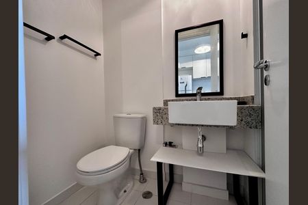 Studio à venda com 28m², 0 quarto e sem vaga Studio à venda com 28m², 0 quarto e sem vagaBanheiro