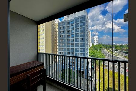 Studio à venda com 28m², 0 quarto e sem vaga Studio à venda com 28m², 0 quarto e sem vagaSacada