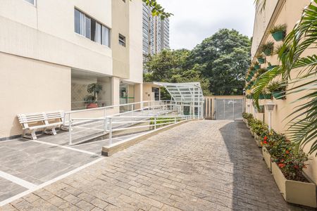 Apartamento à venda com 99m², 2 quartos e sem vagaÁrea comum