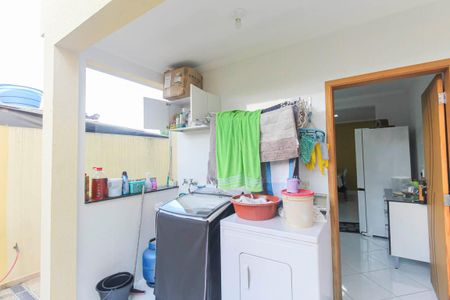 Casa à venda com 180m², 3 quartos e 2 vagas Casa à venda com 180m², 3 quartos e 2 vagasÁrea de Serviço
