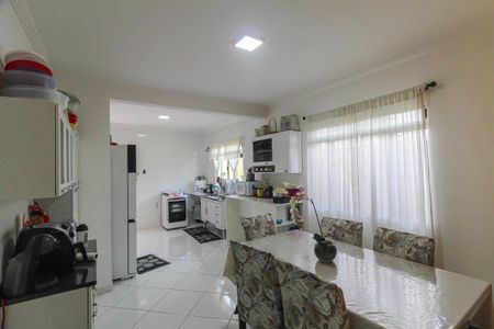 Casa à venda com 180m², 3 quartos e 2 vagas Casa à venda com 180m², 3 quartos e 2 vagasCozinha