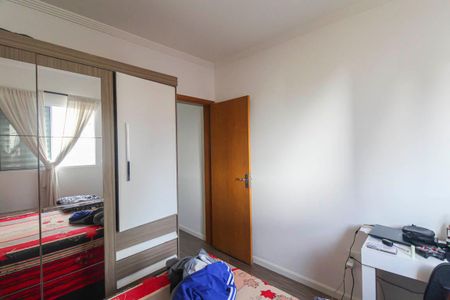 Casa à venda com 180m², 3 quartos e 2 vagas Casa à venda com 180m², 3 quartos e 2 vagasQuarto 2