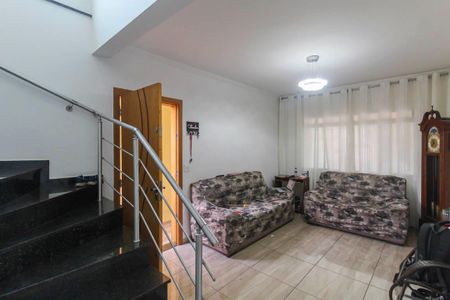 Casa à venda com 180m², 3 quartos e 2 vagas Casa à venda com 180m², 3 quartos e 2 vagasSala