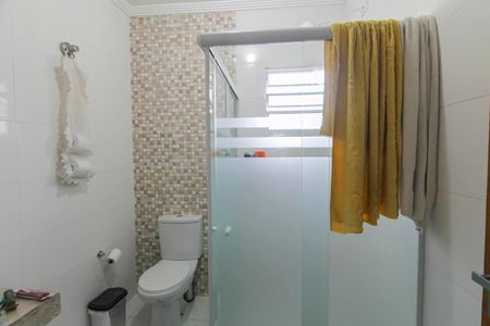 Casa à venda com 180m², 3 quartos e 2 vagas Casa à venda com 180m², 3 quartos e 2 vagasBanheiro