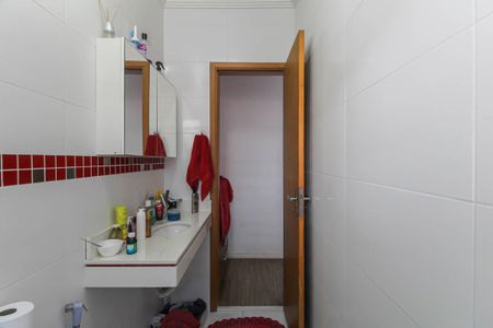 Casa à venda com 180m², 3 quartos e 2 vagas Casa à venda com 180m², 3 quartos e 2 vagasBanheiro da Suíte