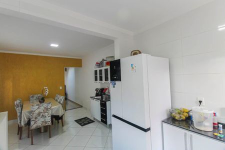 Casa à venda com 180m², 3 quartos e 2 vagas Casa à venda com 180m², 3 quartos e 2 vagasCozinha