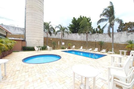 Apartamento à venda com 50m², 2 quartos e 1 vaga Apartamento à venda com 50m², 2 quartos e 1 vagaÁrea comum - Piscina