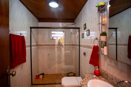 Casa para alugar com 250m², 3 quartos e 3 vagasBanheiro Social