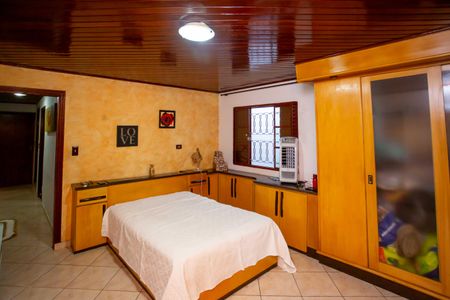 Casa para alugar com 250m², 3 quartos e 3 vagasSuíte