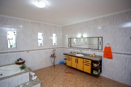 Casa para alugar com 250m², 3 quartos e 3 vagasBanheiro da Suíte