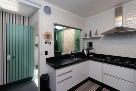 Casa de condomínio à venda com 120m², 3 quartos e 2 vagasCozinha