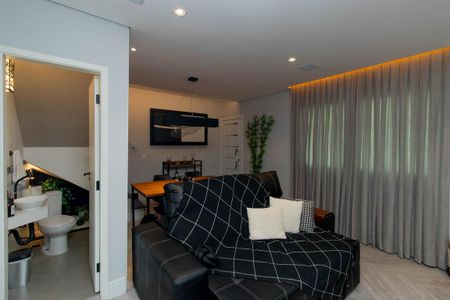 Casa de condomínio à venda com 120m², 3 quartos e 2 vagasSala