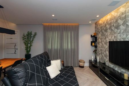 Casa de condomínio à venda com 120m², 3 quartos e 2 vagasSala