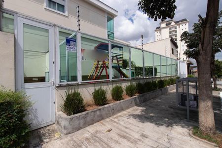 Casa de condomínio à venda com 120m², 3 quartos e 2 vagasFachada