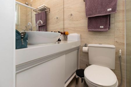 Casa de condomínio à venda com 120m², 3 quartos e 2 vagasBanheiro da Suíte