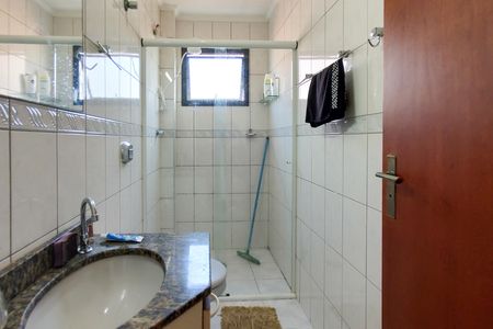 Apartamento para alugar com 70m², 2 quartos e 1 vaga Apartamento para alugar com 70m², 2 quartos e 1 vagaBanheiro da Suíte