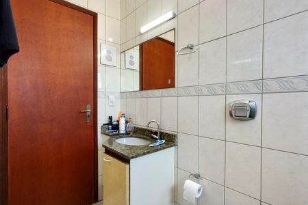 Apartamento para alugar com 70m², 2 quartos e 1 vaga Apartamento para alugar com 70m², 2 quartos e 1 vagaBanheiro da Suíte