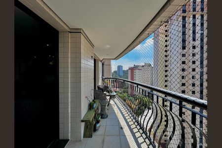 Apartamento à venda com 140m², 3 quartos e 3 vagasSacada