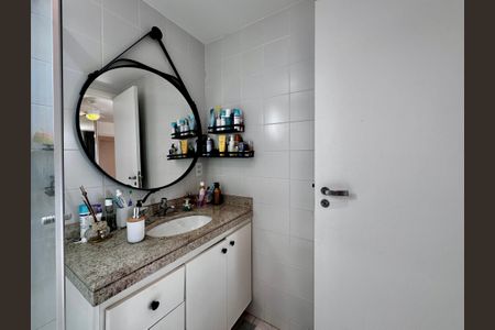 Apartamento à venda com 140m², 3 quartos e 3 vagasBanheiro Suíte 1