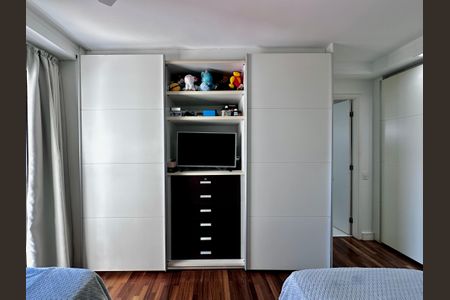 Apartamento à venda com 140m², 3 quartos e 3 vagasSuíte 2