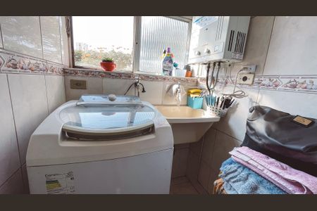 Apartamento à venda com 60m², 2 quartos e 1 vagaÁrea de Serviço