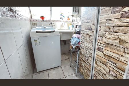 Apartamento à venda com 60m², 2 quartos e 1 vagaÁrea de Serviço