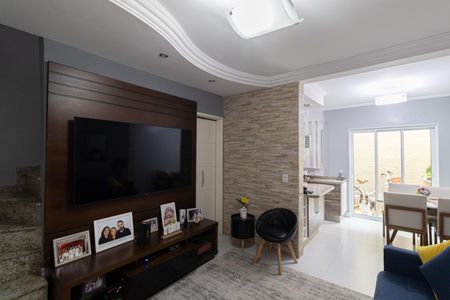 Casa de condomínio à venda com 66m², 2 quartos e 2 vagasSala