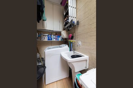 Casa de condomínio à venda com 66m², 2 quartos e 2 vagasÁrea de Serviço