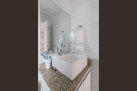 Casa de condomínio à venda com 66m², 2 quartos e 2 vagasBanheiro da Suíte 2