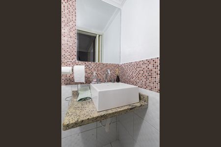 Casa de condomínio à venda com 66m², 2 quartos e 2 vagasLavabo