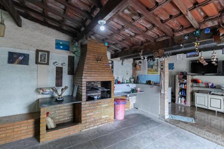 Casa à venda com 586m², 3 quartos e 6 vagas Casa à venda com 586m², 3 quartos e 6 vagasÁrea comum