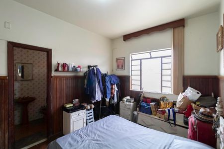 Casa à venda com 586m², 3 quartos e 6 vagas Casa à venda com 586m², 3 quartos e 6 vagasSuíte