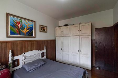 Casa à venda com 586m², 3 quartos e 6 vagas Casa à venda com 586m², 3 quartos e 6 vagasSuíte