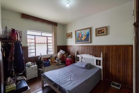 Casa à venda com 586m², 3 quartos e 6 vagas Casa à venda com 586m², 3 quartos e 6 vagasSuíte