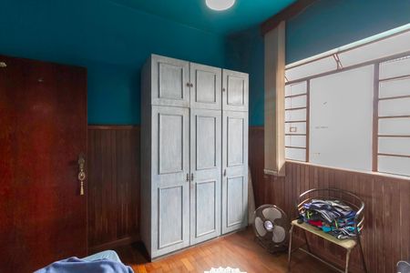 Casa à venda com 586m², 3 quartos e 6 vagas Casa à venda com 586m², 3 quartos e 6 vagasQuarto 1