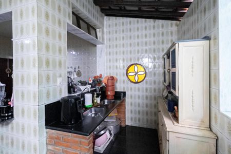 Casa à venda com 586m², 3 quartos e 6 vagas Casa à venda com 586m², 3 quartos e 6 vagasCozinha