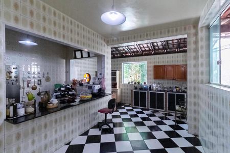 Casa à venda com 586m², 3 quartos e 6 vagas Casa à venda com 586m², 3 quartos e 6 vagasCozinha