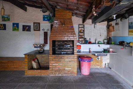 Casa à venda com 586m², 3 quartos e 6 vagas Casa à venda com 586m², 3 quartos e 6 vagasÁrea gourmet