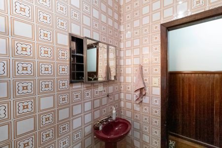 Casa à venda com 586m², 3 quartos e 6 vagas Casa à venda com 586m², 3 quartos e 6 vagasBanheiro social