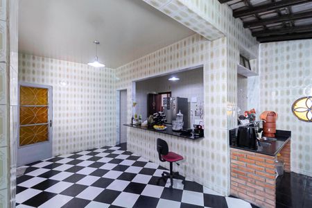 Casa à venda com 586m², 3 quartos e 6 vagas Casa à venda com 586m², 3 quartos e 6 vagasCozinha