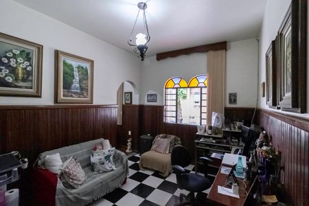 Casa à venda com 586m², 3 quartos e 6 vagas Casa à venda com 586m², 3 quartos e 6 vagasSala 2