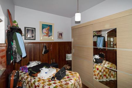 Casa à venda com 586m², 3 quartos e 6 vagas Casa à venda com 586m², 3 quartos e 6 vagasQuarto 2