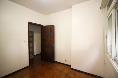 Apartamento à venda com 110m², 3 quartos e 1 vagaQuarto 2