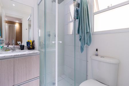 Apartamento à venda com 64m², 3 quartos e 1 vaga Apartamento à venda com 64m², 3 quartos e 1 vagaBanheiro da suíte