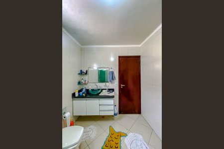 Casa à venda com 400m², 8 quartos e 6 vagasBanheiro (Casa 2)