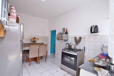 Casa à venda com 320m², 6 quartos e 2 vagas Casa à venda com 320m², 6 quartos e 2 vagasCozinha