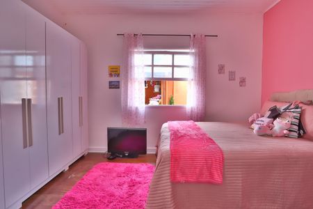 Casa à venda com 320m², 6 quartos e 2 vagas Casa à venda com 320m², 6 quartos e 2 vagasQuarto 2