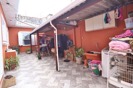 Casa à venda com 320m², 6 quartos e 2 vagas Casa à venda com 320m², 6 quartos e 2 vagasÁrea Externa